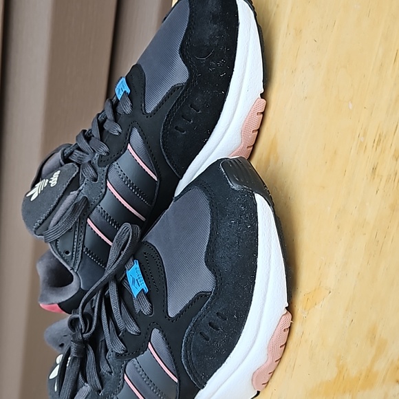 ADIDAS SNEAKERS - Picture 12 of 13